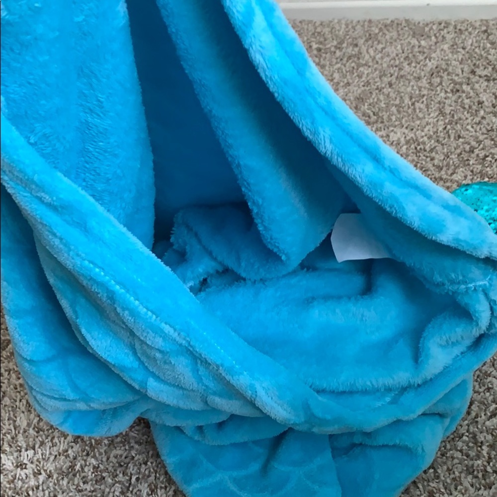 Mermaid tail blanket - Picture 6 of 7